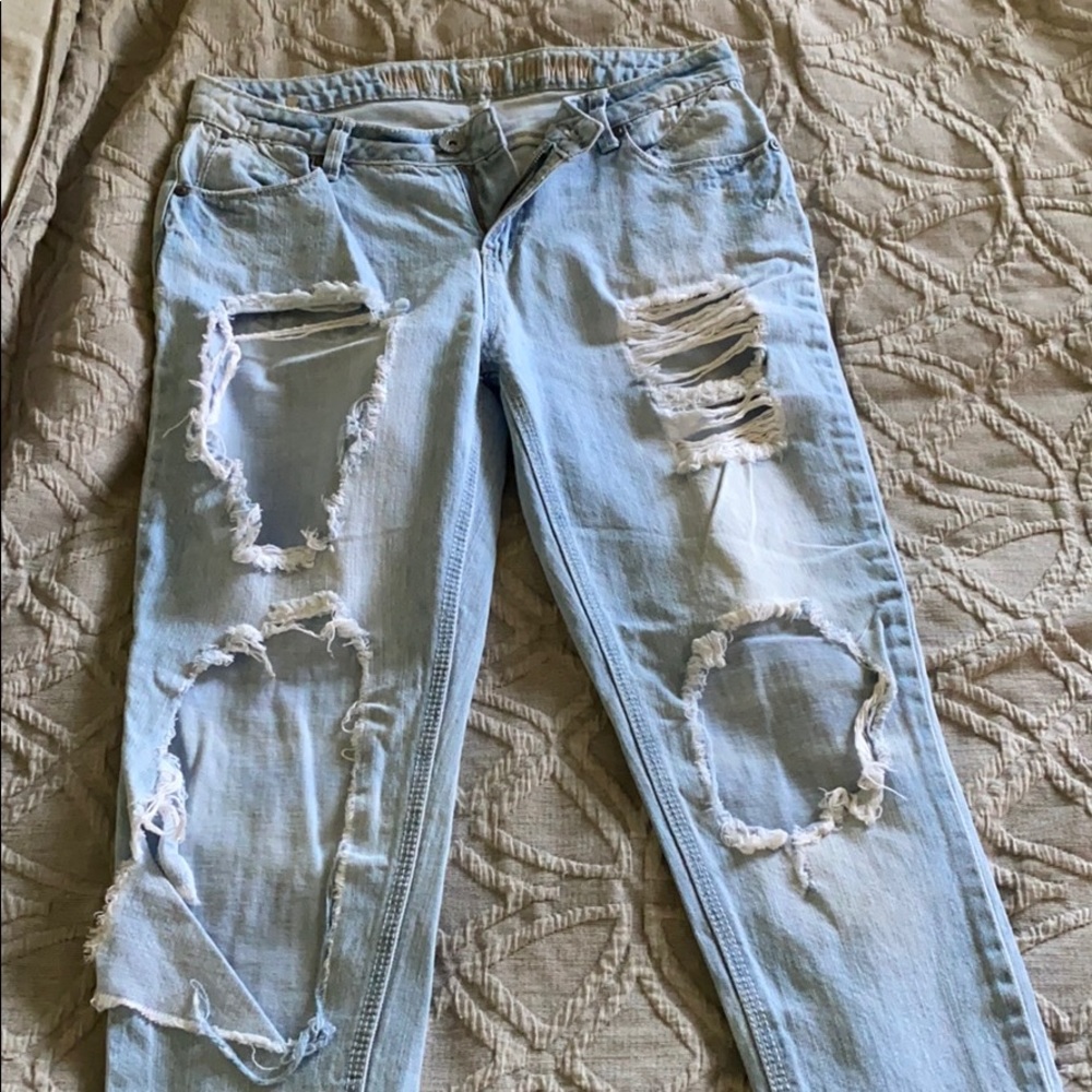 Distressed boyfriend jeans